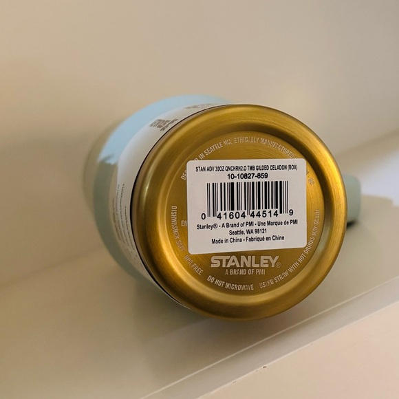 🎉LAST PIECE🎉Stanley 30 oz. Quencher H2.0 FlowState Tumbler Glided Celadon - Picture 11 of 14